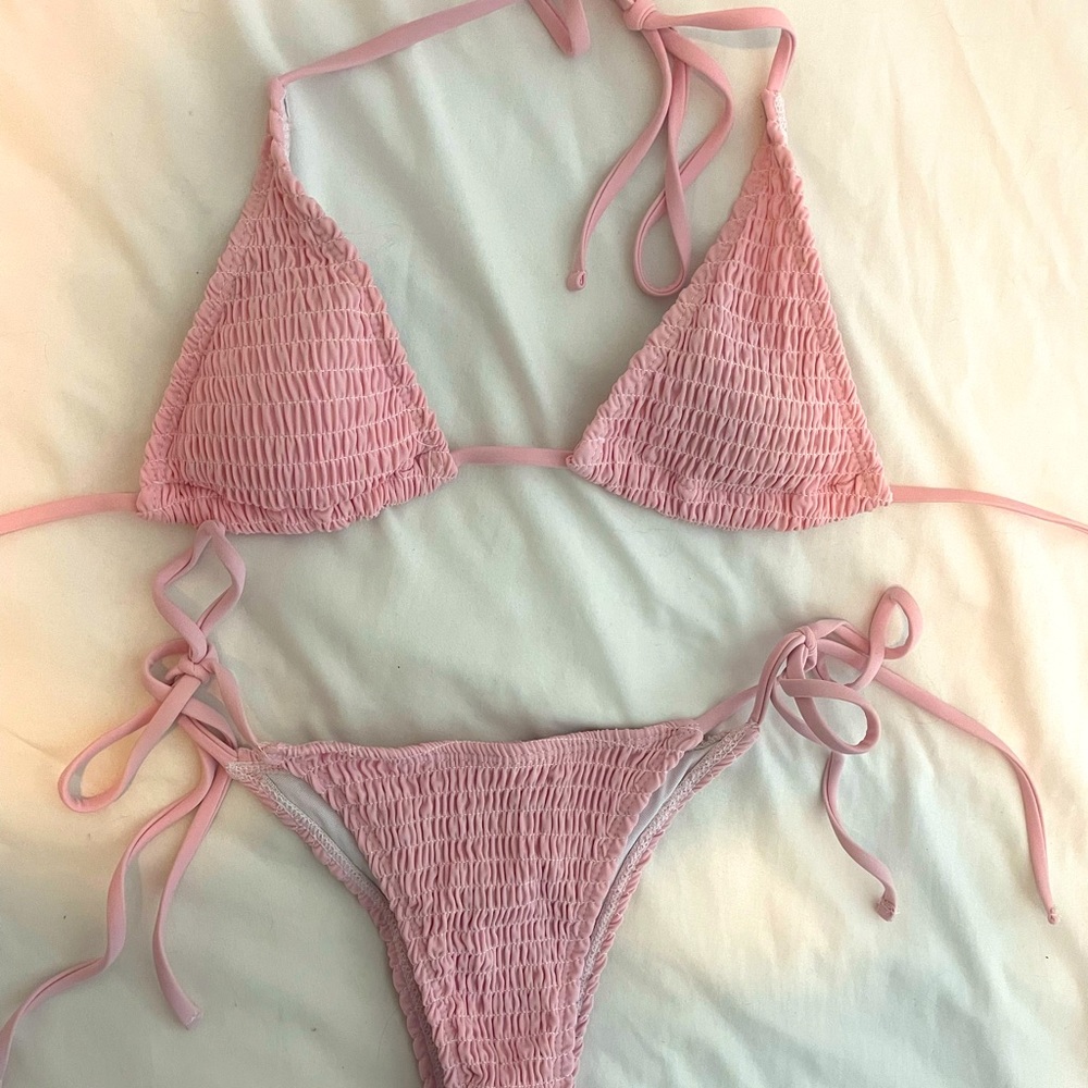 Textured pink bikini